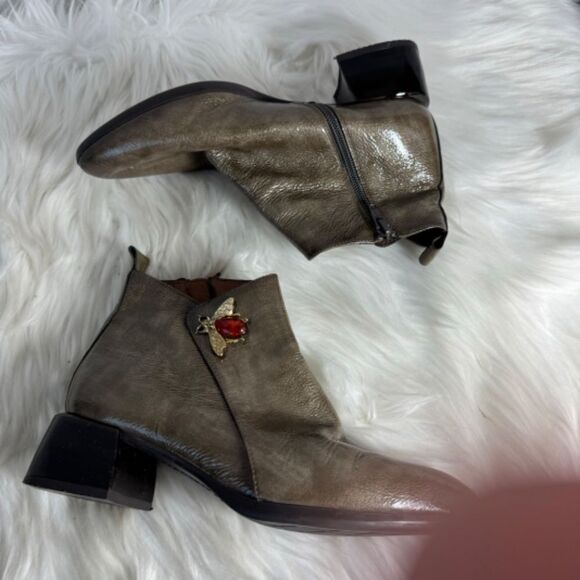 Hispanitas Ginger Grey/Brown Crinkled Patent Leather Block Heel Booties Sz 36/US - Picture 3 of 6